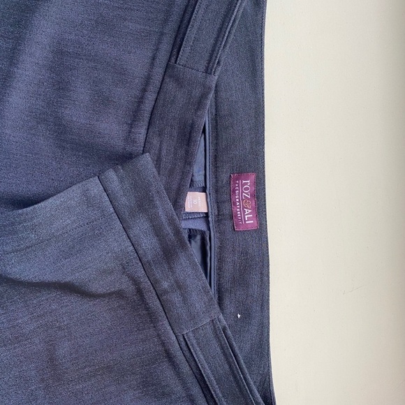 Roz & Ali Navy suit pants ‼️HAS MATCHING JACKET‼️, Size 10P - Picture 5 of 5
